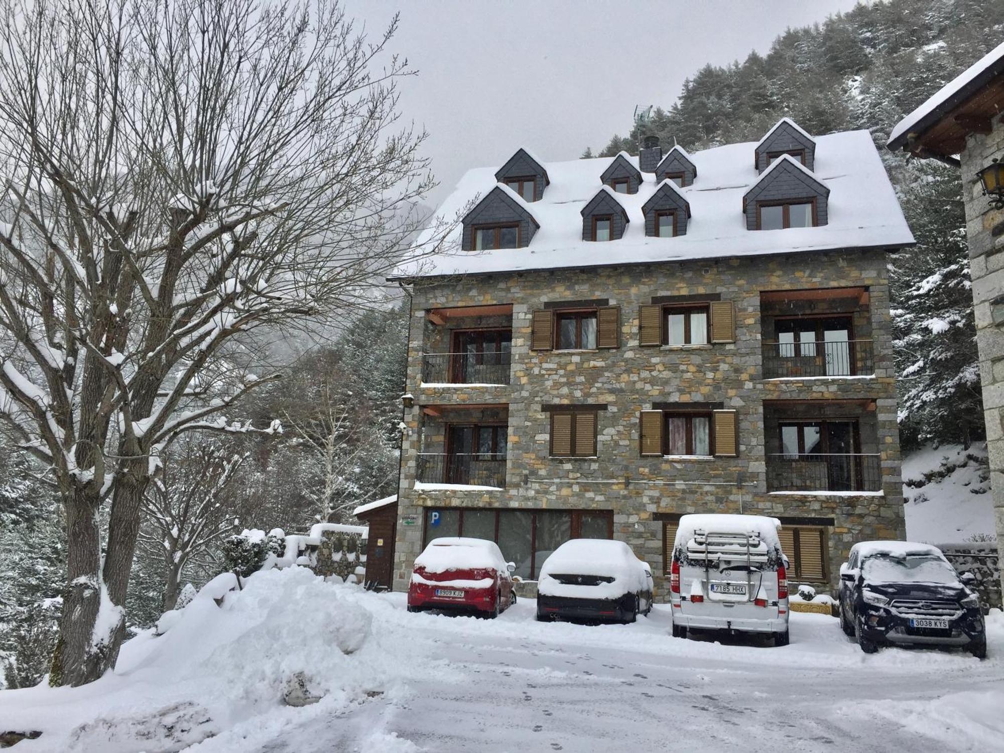 Apartaments La Peguera Bohí Kültér fotó