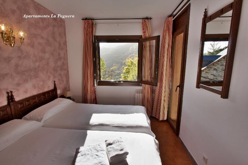 Apartaments La Peguera Bohí Kültér fotó